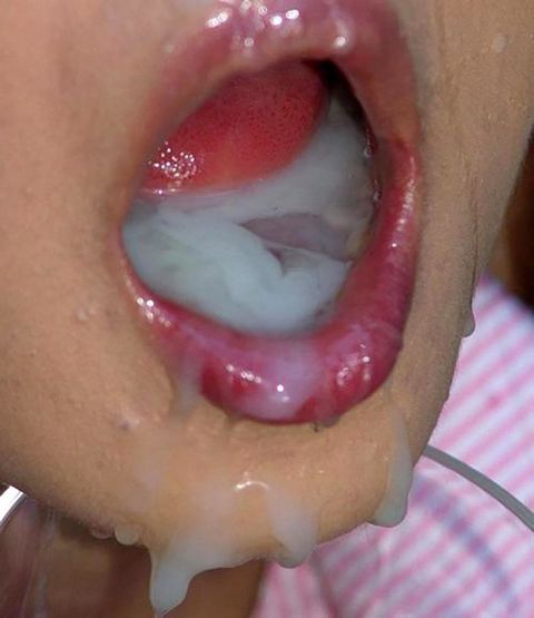 Полный рот спермы